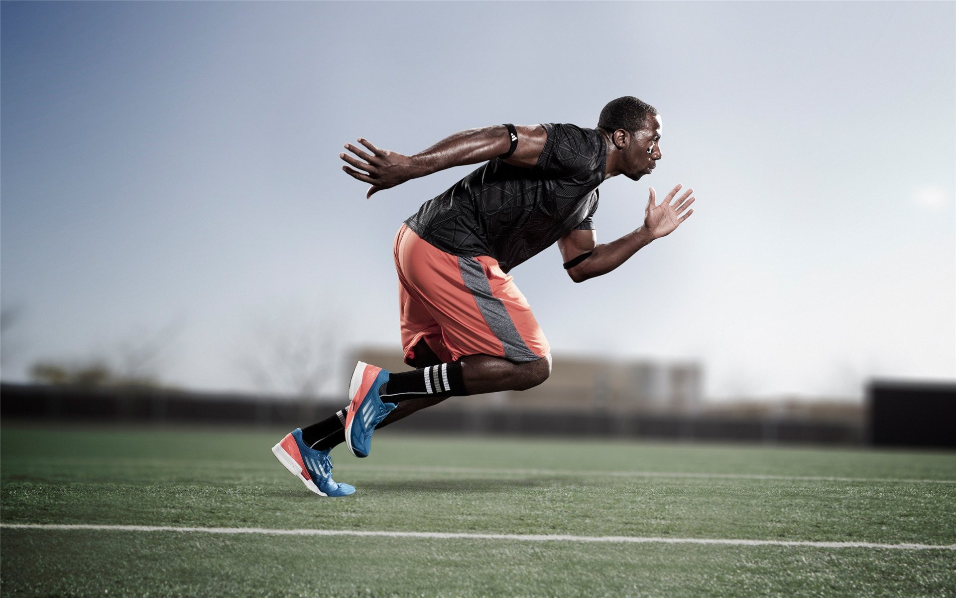 本·普劳德蝶泳决赛不负众望，普劳德游泳