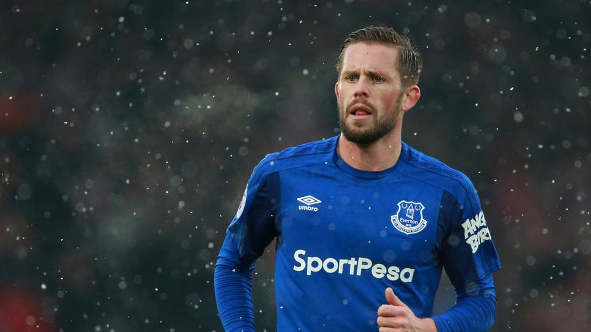 欧冠席位激烈争夺，积分榜上的“生死战”，欧冠十大死亡之组